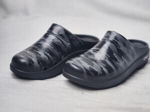 OOFUS OOCLOOG Camouflage Women’s Size 6 Men's 4 Slide